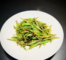 Sauce-Braised String Beans