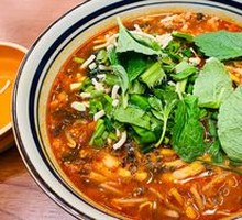 Fresh Meat Small Pot Rice Noodles