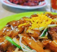 Dry-Fried Beef Rice Noodles