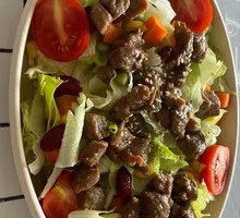Black Pepper Beef Cubes · Fresh Vegetable Light Salad