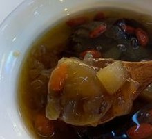 Pear and Silver Ear Soup with Rock Sugar
