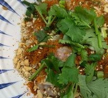 Spicy Sour Beef Dumplings with Cilantro