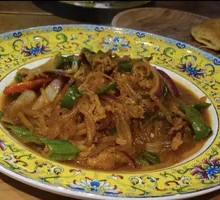 Stir-Fried Beef with Yellow Onion