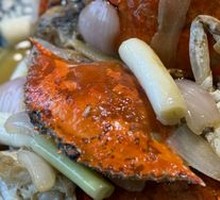 Freshly Caught Scalloped Crab with Green Onion and Ginger